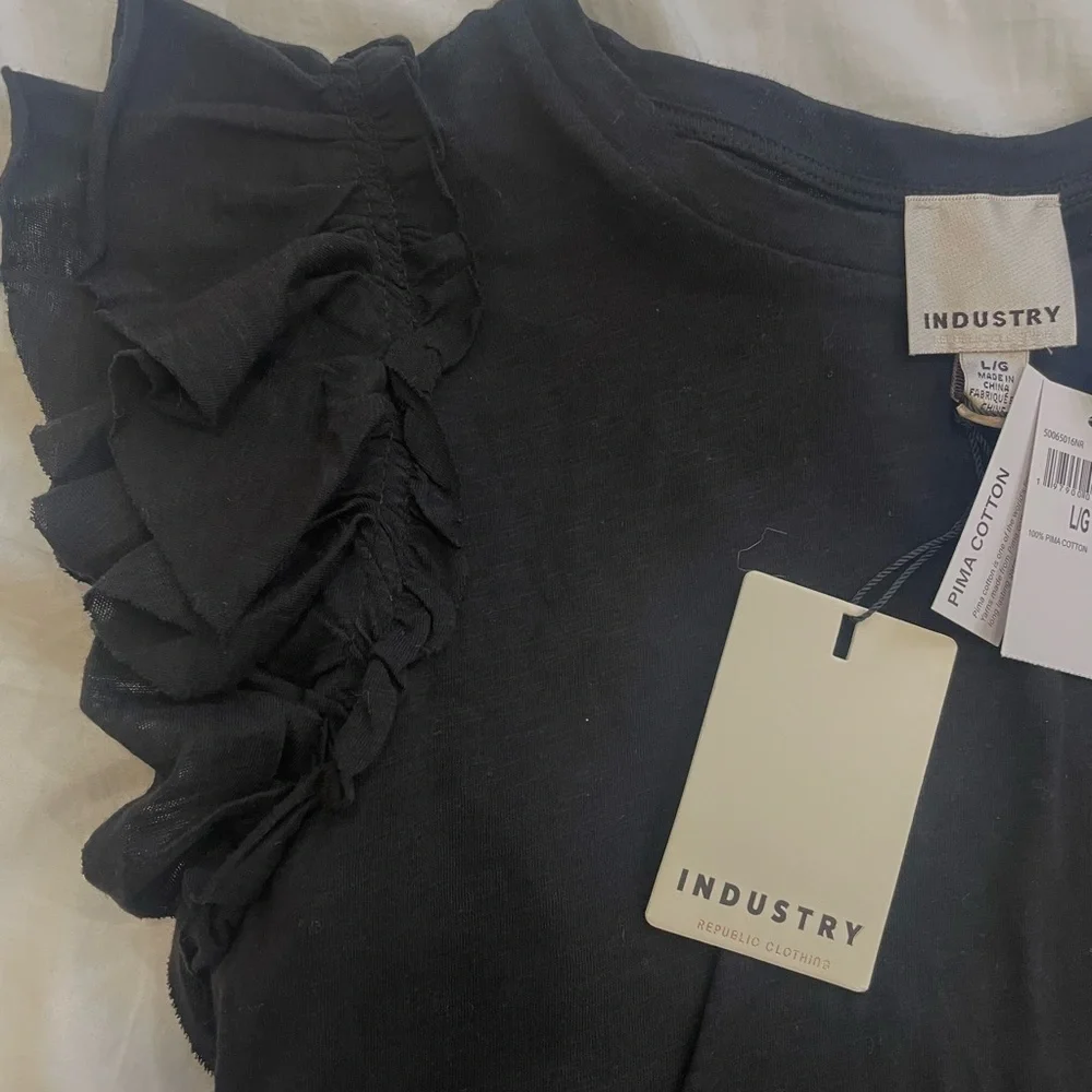Industry Black Ruffle Short Sleeve Women's Tee size Large New With Tags - Picture 2 of 4